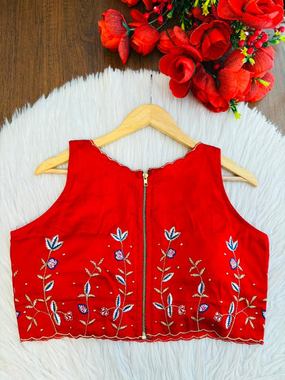 Rising Rever Floral Embroidery Blouse
