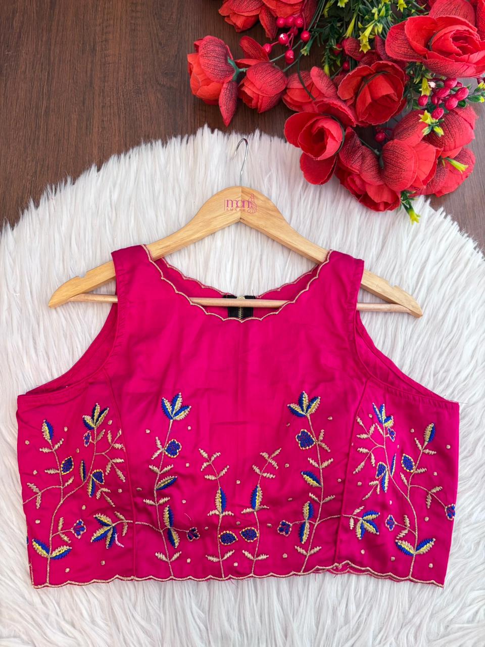 Rising Rever Floral Embroidery Blouse