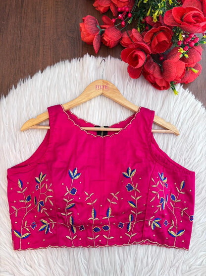 Rising Rever Floral Embroidery Blouse